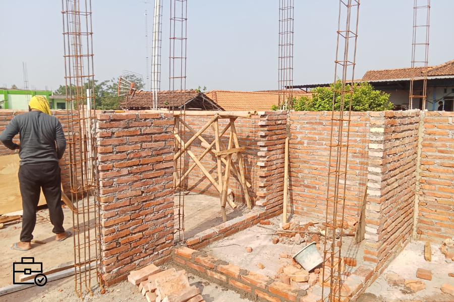 Se busca albañiles para construcción de colegios